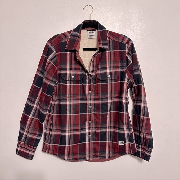 The North Face Women’s Campshire Plaid Flannel Buttondown Shacket size Small - Picture 1 of 6
